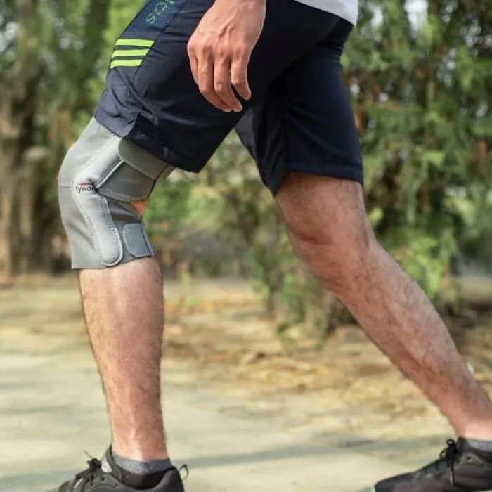 Tynor Elastic Knee Support with Customized Compression (Medium)