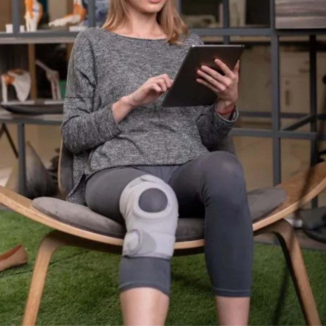 Tynor Neoprene Knee Support Sportif (Medium)