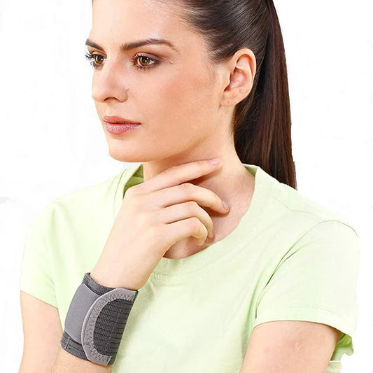 Tynor Wrist Brace with Double Lock ( E-05)